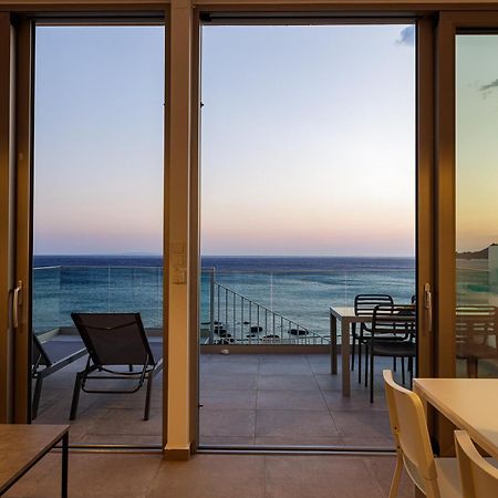 פלאקיאס Aelia Seascape Apartments מראה חיצוני תמונה