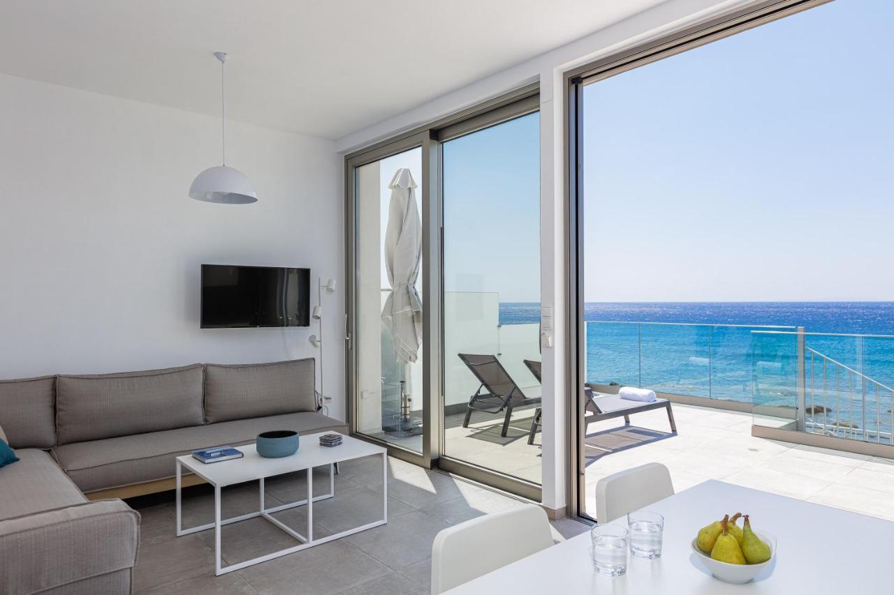 פלאקיאס Aelia Seascape Apartments מראה חיצוני תמונה